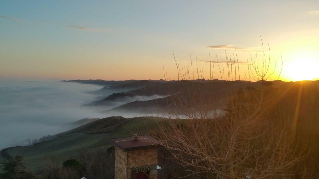 شقة Bella Vista Tossignano المظهر الخارجي الصورة
